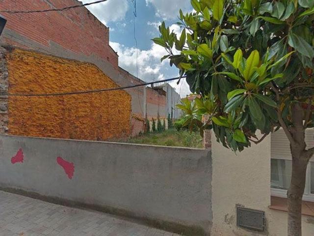 Terreno en venta en calle Nou, Llinars del Valles, de 335 m² por 216.800