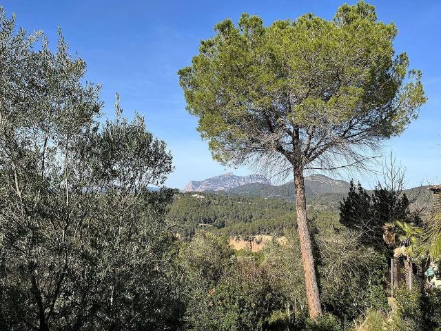 Terreno en venta en calle Obagues, Viladecavalls, de 687 m² por 133.000