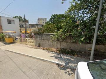 Terreno en Venta en calle Azucarera Col. Guadalupe Victoria, Tampico