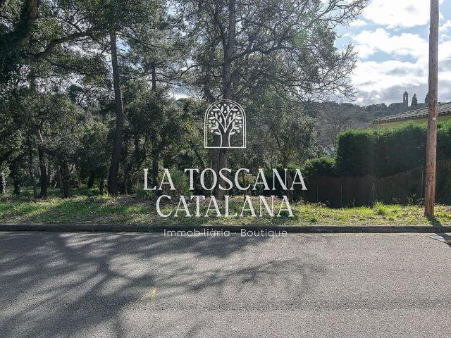 Terreno en venta en calle Alzina Surera, Caldes de Malavella, de 250 m² por 90.000