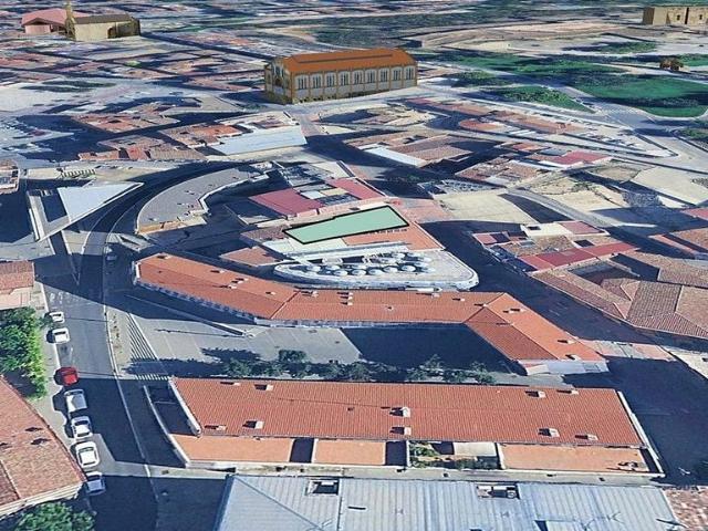 Terreno en venta en calle Cavallers, Lleida, de 111 m² por 9.300