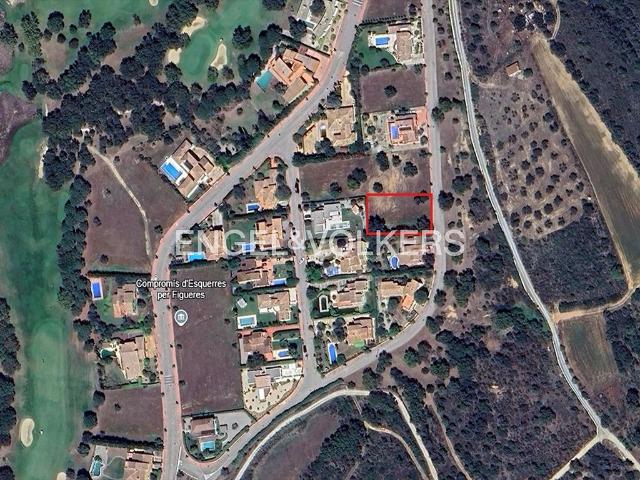 Terreno en venta en calle Coll de la Macana, Peralada, de 454 m² por 265.000