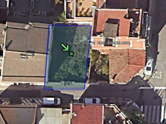 Terreno en venta en calle D'alacant, Rubí, de 150 m² por 104.500
