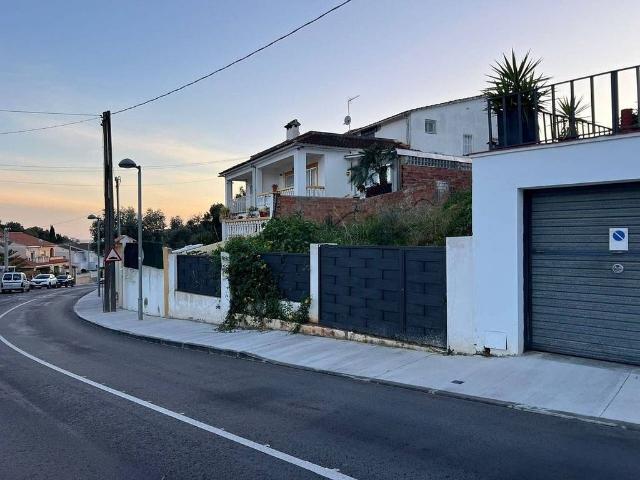 Terreno en venta en calle Dàlia, Cubelles, de 416 m² por 50.000