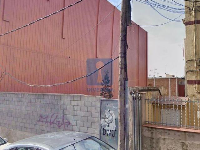 Terreno en venta en calle De Florència, Santa Coloma de Gramanet, de 343 m² por 277.000