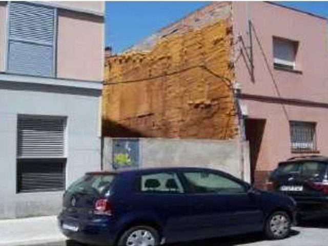 Terreno en venta en calle De Goethe, Sabadell, de 89 m² por 66.000