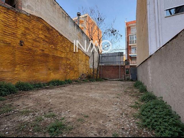 Terreno en venta en calle De la Mare de Déu de Lourdes, Rubí, de 232 m² por 200.000