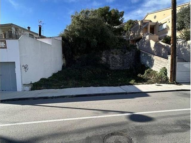 Terreno en venta en calle De la Camèlia, Cubelles, de 400 m² por 35.000