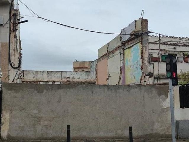 Terreno en venta en calle De la Circumval·Lació, Santa Coloma de Gramanet, de 88 m² por 38.000