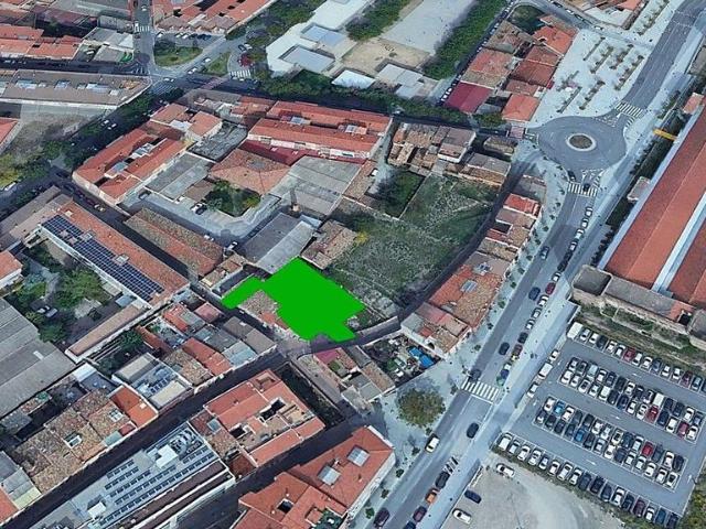 Terreno en venta en calle De Les Reparadores, Manresa, de 538 m² por 67.000