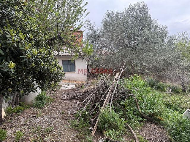 Terreno en venta en calle De Lleó, Rubí, de 556 m² por 200.000
