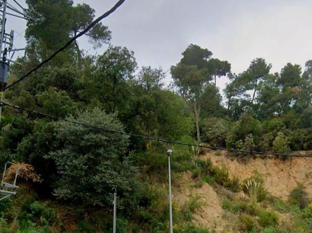 Terreno en venta en calle De L'oliver, Palafolls, de 250 m² por 38.000
