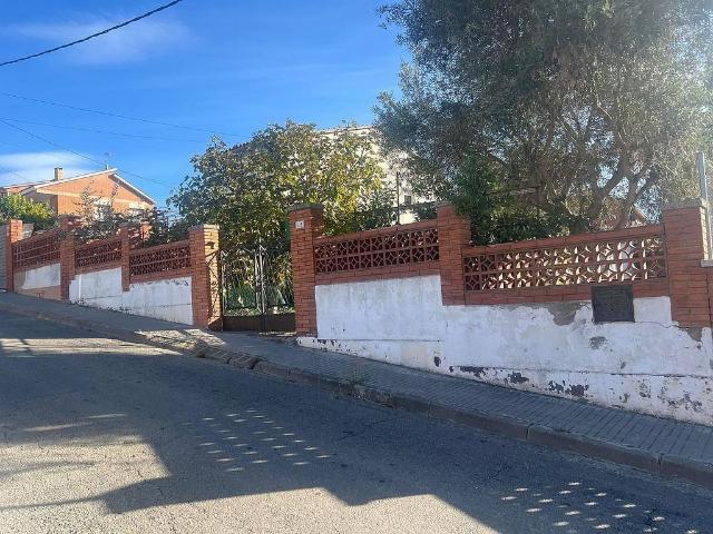 Terreno en venta en calle De L'oreneta, Rubí, de 165 m² por 190.000