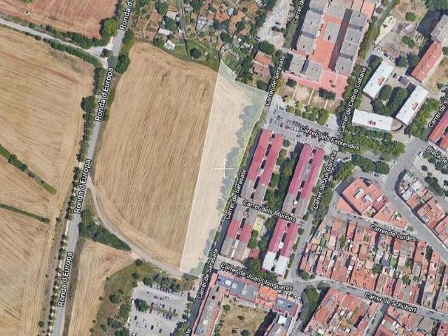 Terreno en venta en calle De Sarasate, Sabadell, de 6.092 m² por 216.800
