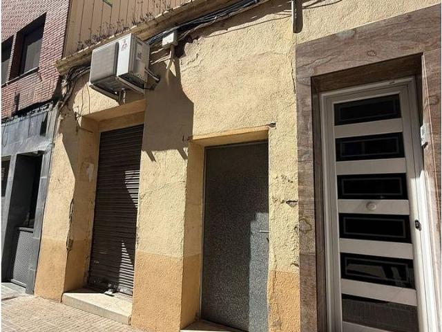 Terreno en venta en calle De Watt, Terrassa, de 110 m² por 129.000