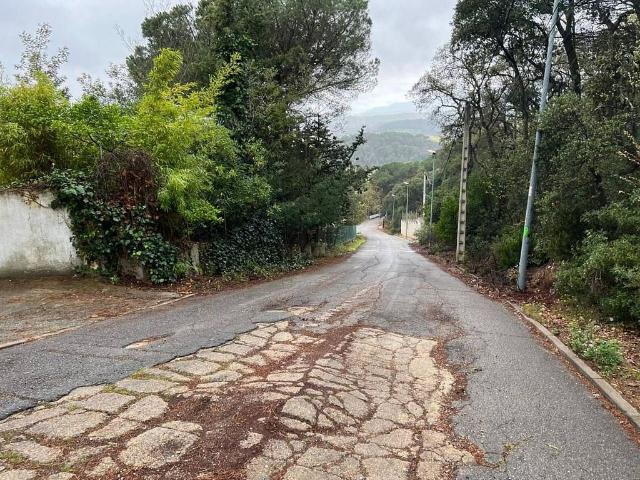 Terreno en venta en calle Del Montnegre, Sant Celoni, de 2.300 m² por 75.000
