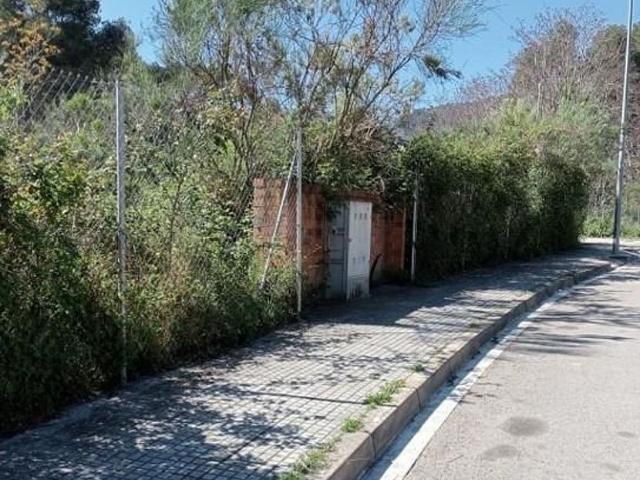 Terreno en venta en calle Del Paraguai, Vallirana, de 250 m² por 70.000