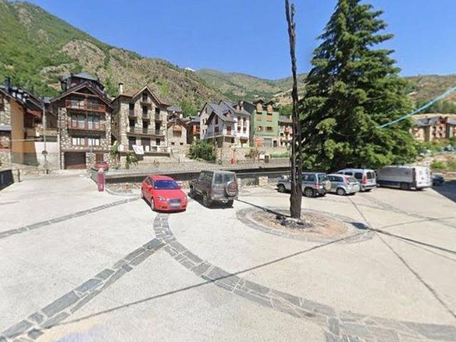 Terreno en venta en calle Dels Corrals, Alt Àneu, de 2.192 m² por 129.000