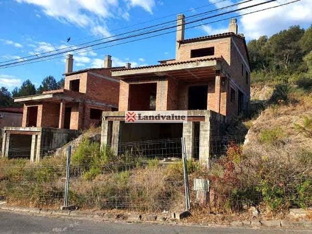 Terreno en venta en calle Dels Rosers, Castellet i la Gornal, de 1.054 m² por 113.000