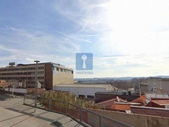 Terreno en venta en calle D'homer, Sabadell, de 259 m² por 102.000