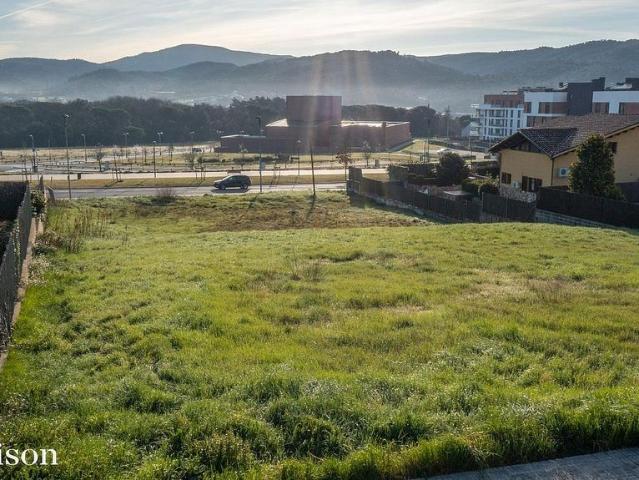 Terreno en venta en calle Ebre, Llinars del Valles, de 1.022 m² por 260.000
