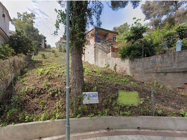 Terreno en venta en calle Esparraguera, Cubelles, de 400 m² por 94.200