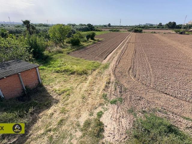 Terreno en venta en calle Filatura, Santa Coloma de Cervelló, de 2.100 m² por 39.800