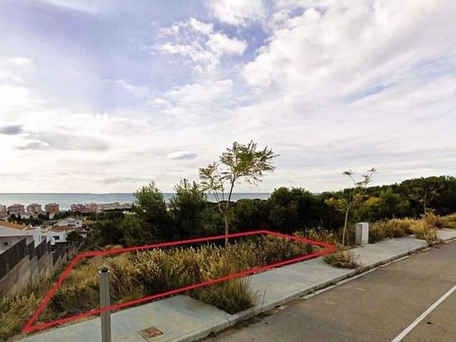 Terreno en venta en calle Girona, Calafell, de 608 m² por 160.000