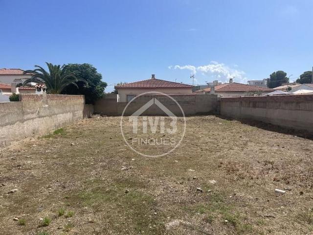 Terreno en venta en calle Ibiza, Mont Roig del Camp, de 555 m² por 130.000