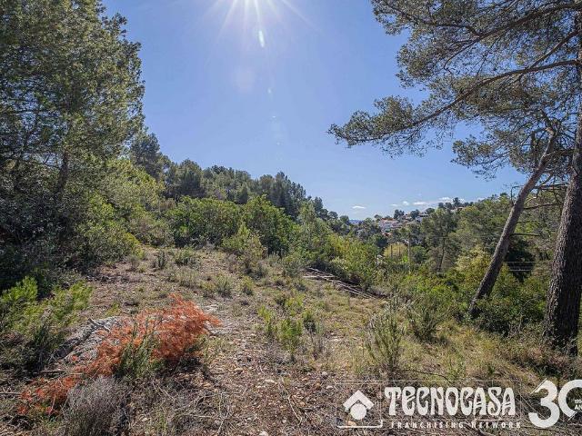 Terreno en venta en calle Jacinto Benavente, Rubí, de 250 m² por 49.900