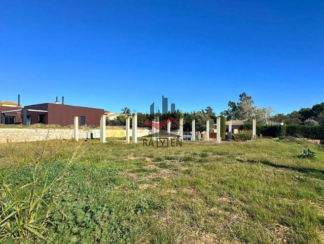 Terreno en venta en calle L'albera, Peralada, de 345 m² por 275.000