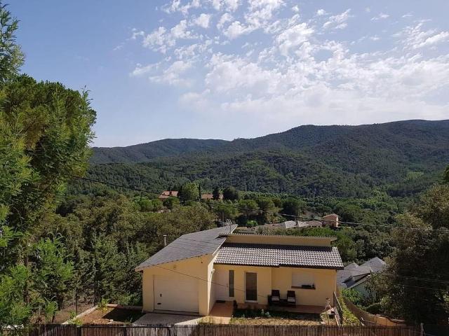 Terreno en venta en calle Lloc Can Puigdemir, Vallgorguina, de 686 m² por 88.000