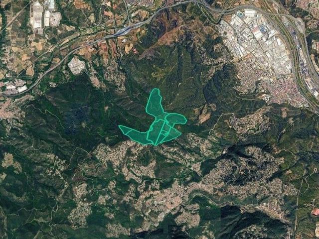 Terreno en venta en calle Paraje Can Xandri, Castellví de Rosanes, de 320.130 m² por 299.000