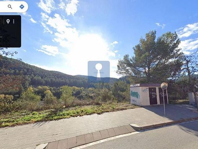 Terreno en venta en calle Pere Calders, Corbera de Llobregat, de 1.668 m² por 230.000