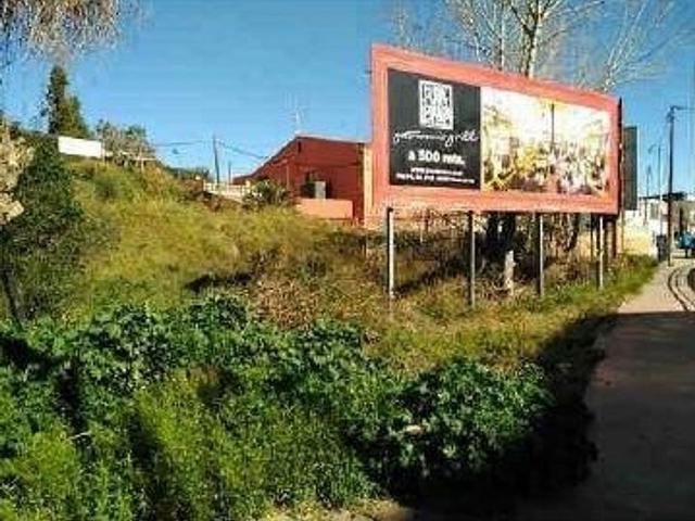 Terreno en venta en calle, Pineda de Mar, de 484 m² por 179.900