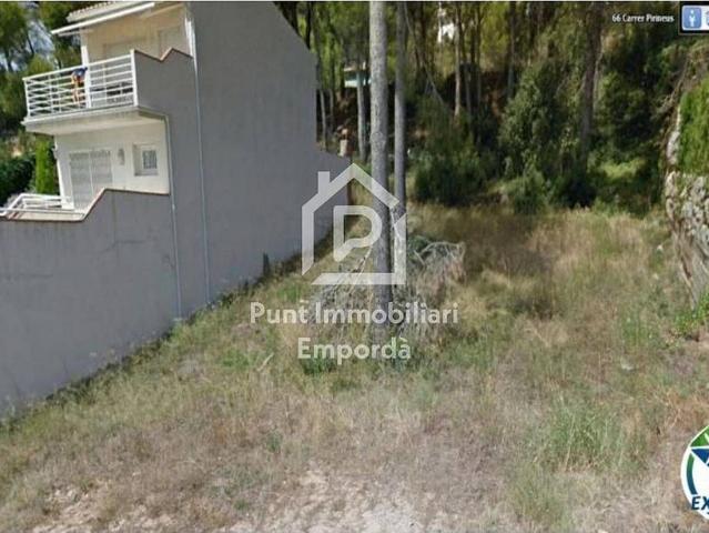 Terreno en venta en calle Pirineus, Torroella de Montgrí, de 370 m² por 79.000