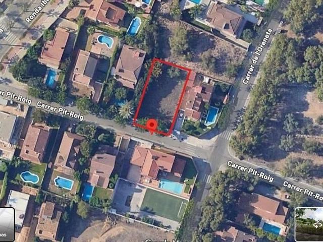 Terreno en venta en calle Pitroig, Vilanova i La Geltrú, de 619 m² por 375.000
