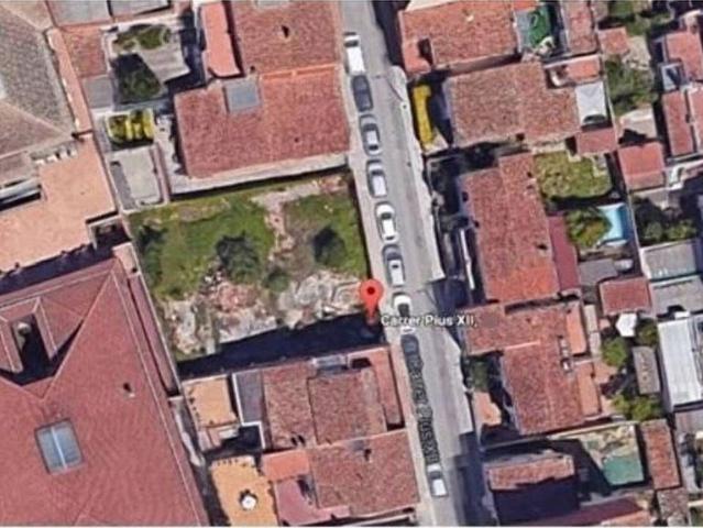 Terreno en venta en calle Pius XII, Salt, de 448 m² por 176.000