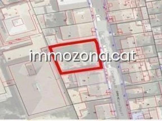 Terreno en venta en calle Pius XII, Salt, de 448 m² por 136.000