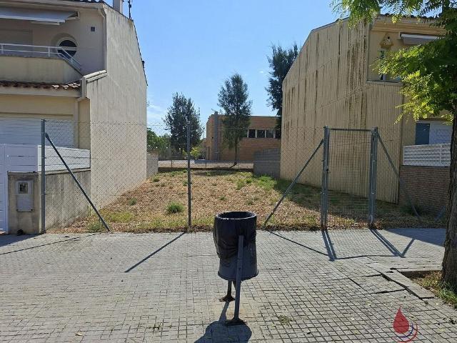 Terreno en venta en calle Polisportiu, Bellvei, de 216 m² por 44.000