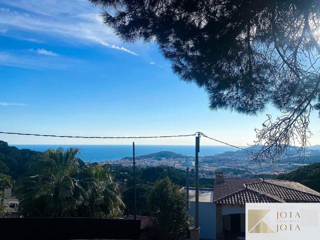 Terreno en venta en calle Roca Grossa, Lloret de Mar, de 1.557 m² por 255.000