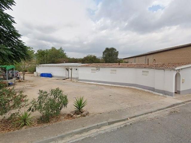 Terreno en venta en calle Vial, Caldes de Montbui, de 383 m² por 177.000