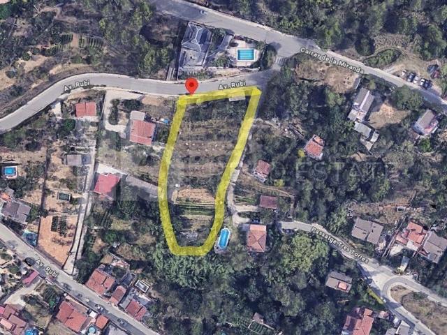 Terreno en venta en calle Vial, Rubí, de 600 m² por 260.000