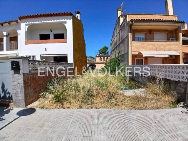 Terreno en Venta en Canyelles