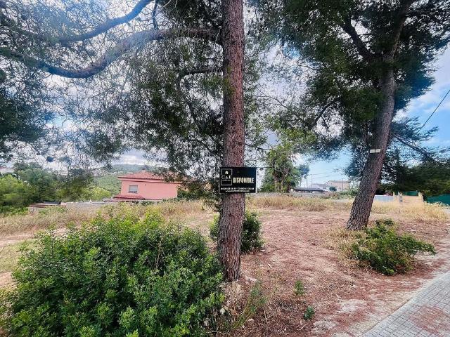 Terreno en venta en Canyelles, de 433 m² por 78.630