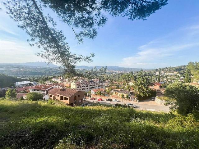 Terreno en venta en Castellví de Rosanes, de 527 m² por 116.655
