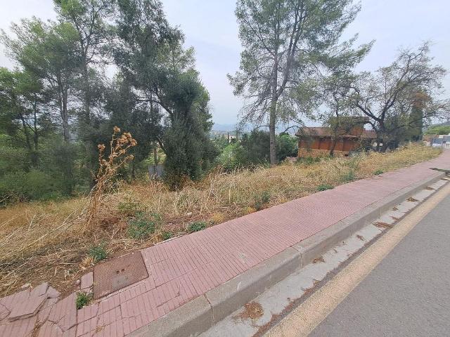 Terreno en venta en Castellví de Rosanes, de 881 m² por 47.700