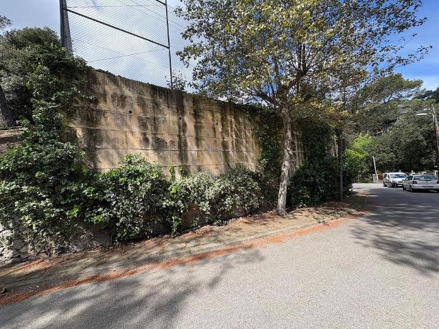 Terreno en venta en Castellar del Vallès, de 1.681 m² por 159.000