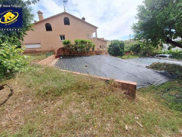 Terreno en venta en Castellar del Vallès, de 379 m² por 109.000