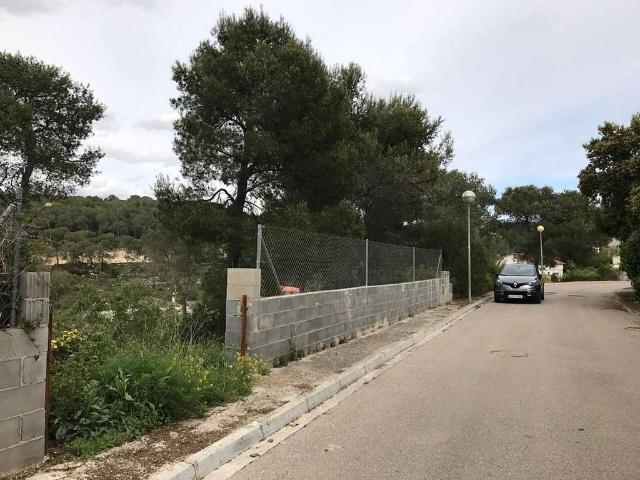 Terreno en venta en Castellet i la Gornal, de 800 m² por 79.000